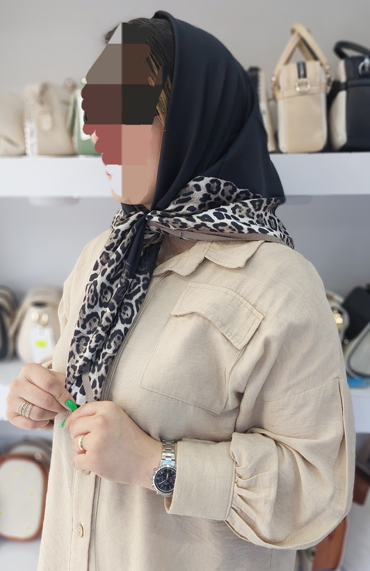 روسری ساتن ترک طرح حاشیه پلنگی
