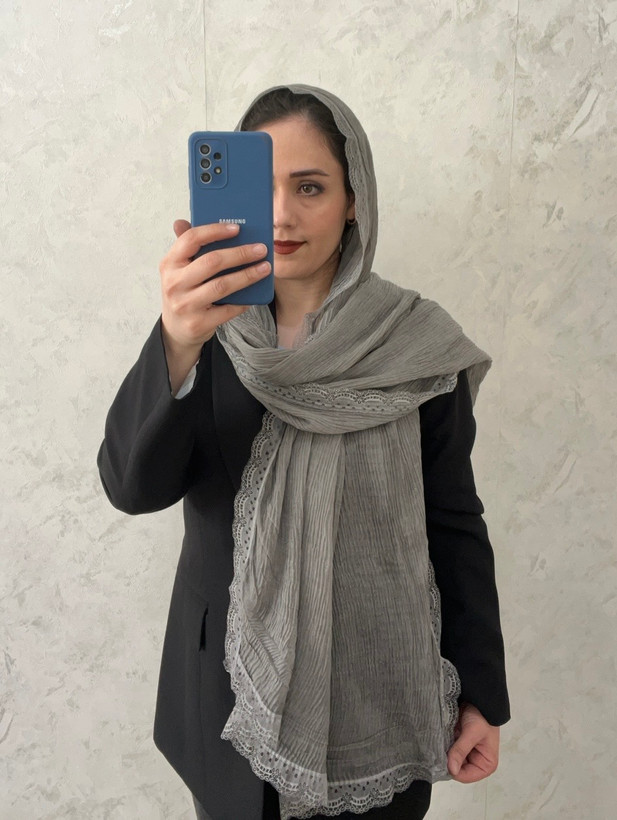 شال نخی پلیسه وارداتی دور گیپوری موجی طرح گل
