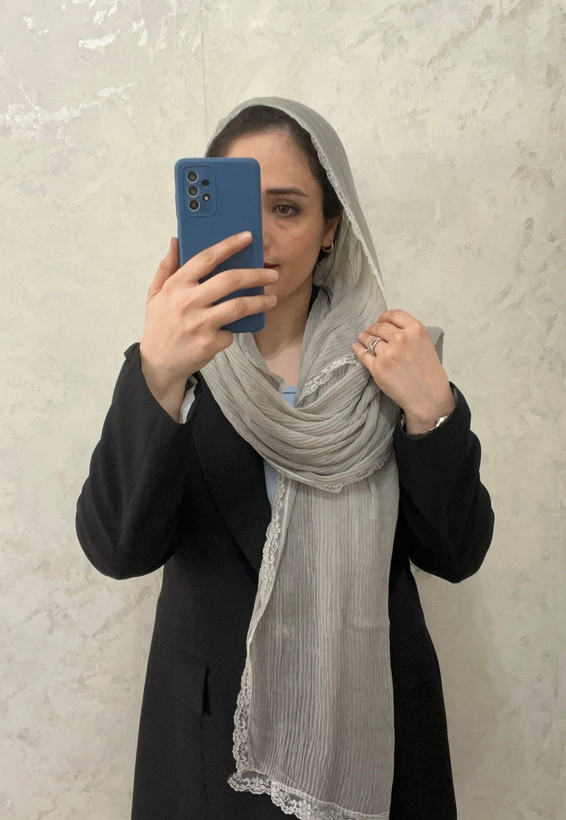 شال نخی پلیسه وارداتی دور گیپوری موجی طرح گل