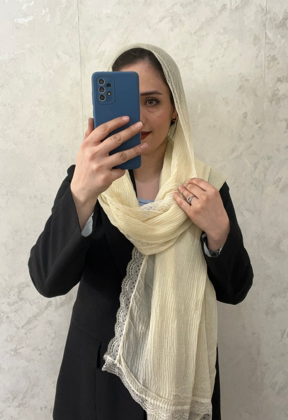 شال نخی پلیسه وارداتی دور گیپوری موجی طرح گل