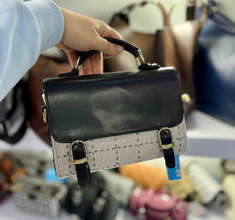 کیف ترکیبی کنفی چرمی دستی