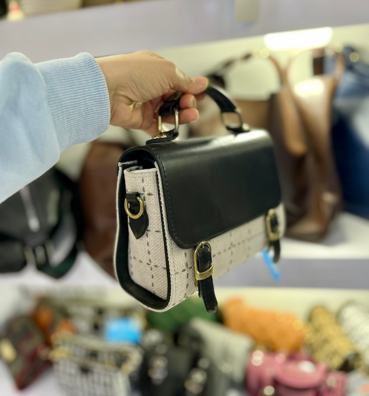 کیف ترکیبی کنفی چرمی دستی