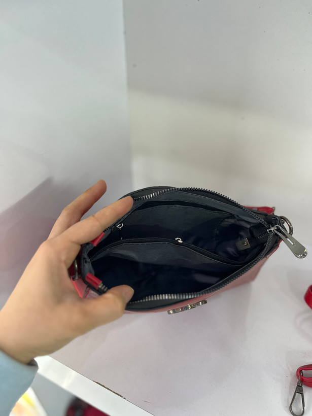 کیف دخترانه ترکیب چرم مصنوعی و طرح سنگی براق قرمز