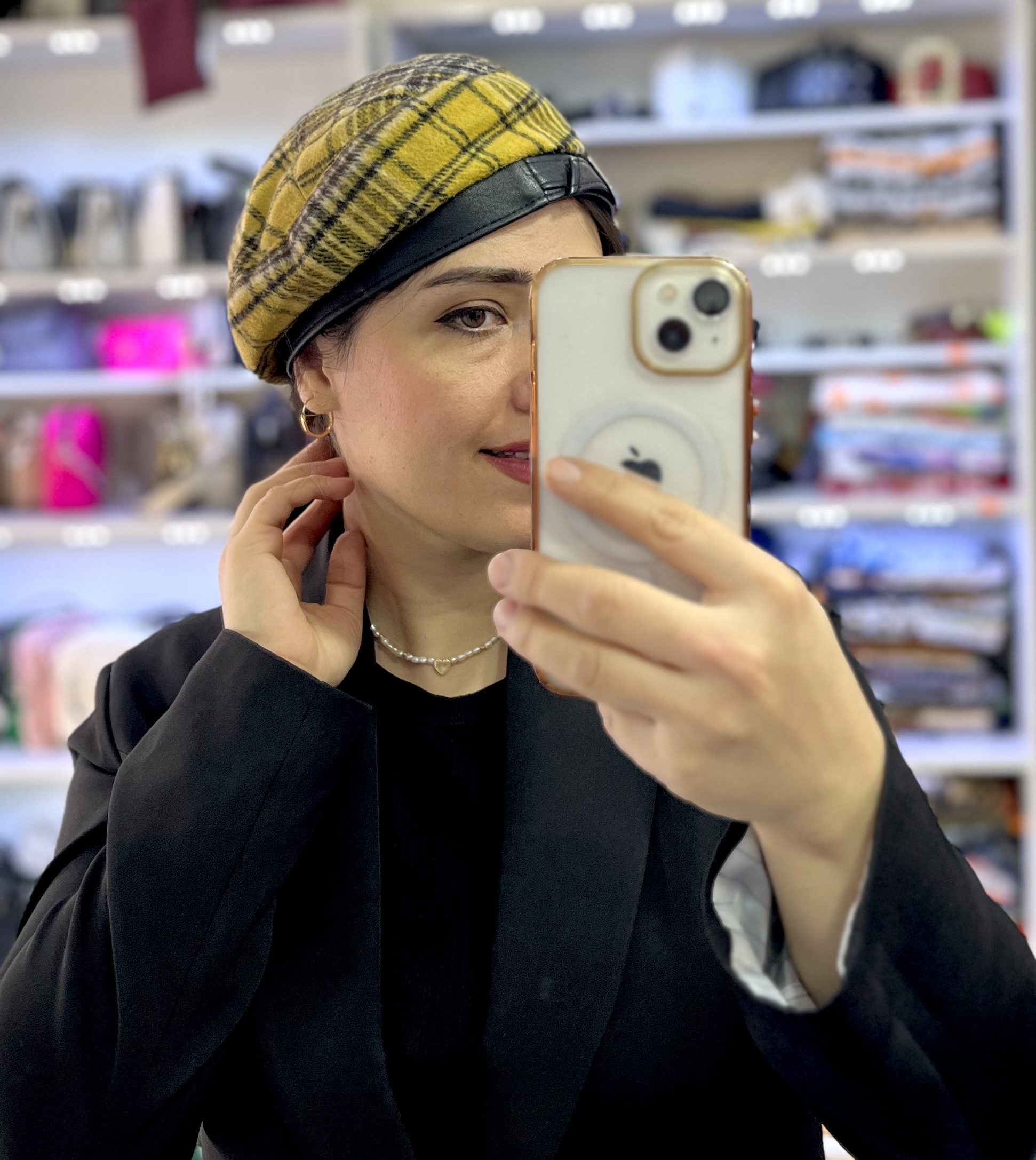 کلاه فرانسوی دخترانه طرح چهارخونه سگک دار